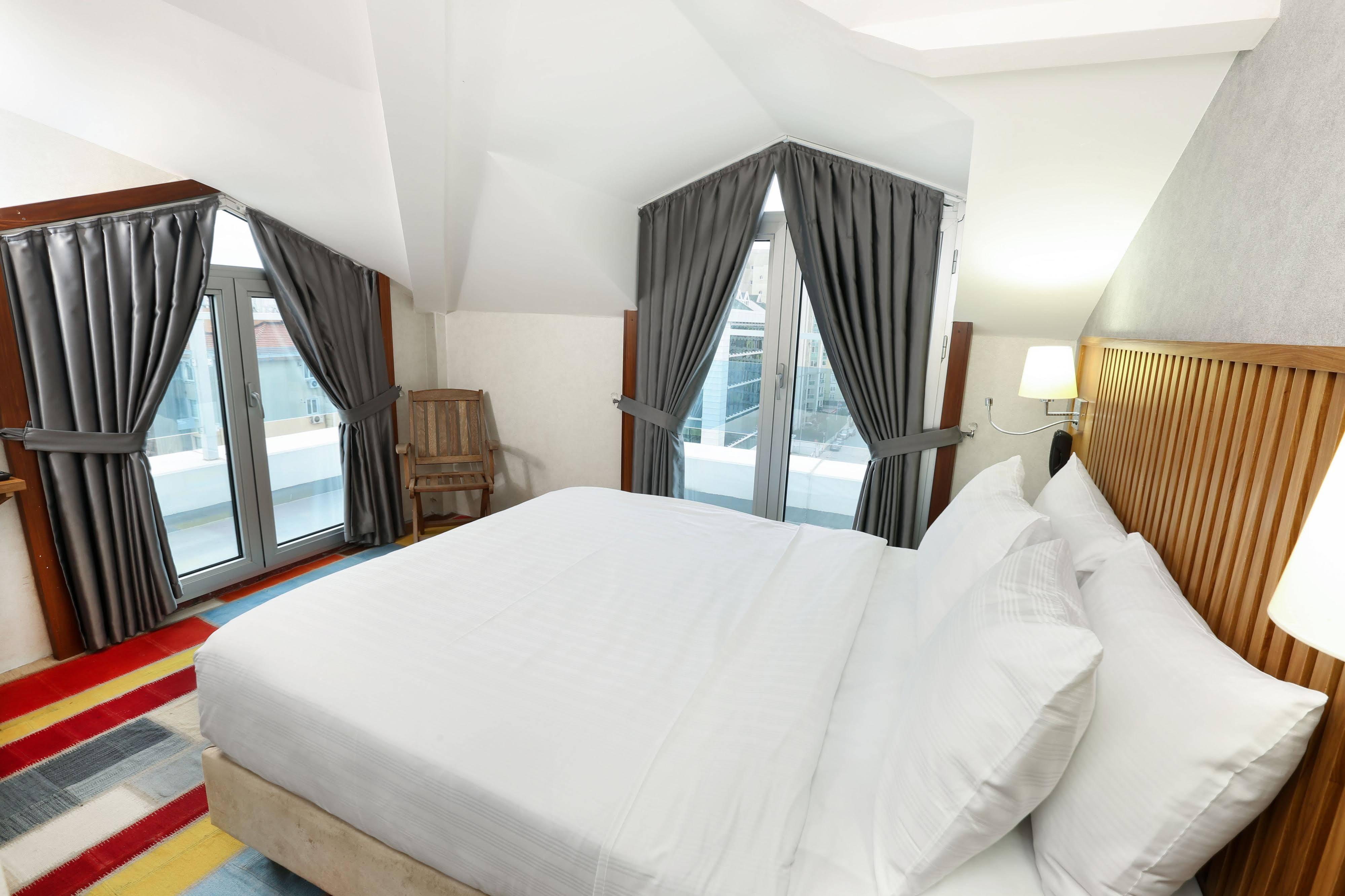 Discovery Hotel Istanbul Ngoại thất bức ảnh